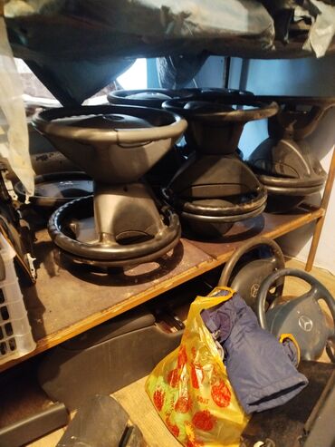 Другие автозапчасти: Предлагаются автомобильные запчасти на Мерседес В наличии блоки — 6