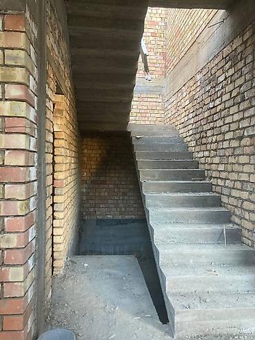 Бетонные лестницы: Бетонная лестница Для дома, Форма лестницы: Винтовая — 13