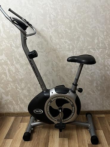velosiped 2 el: Qaçış velosipedi. Ürek döyüntüsünü ölçürqaçış km göstərir.İdeal — 3