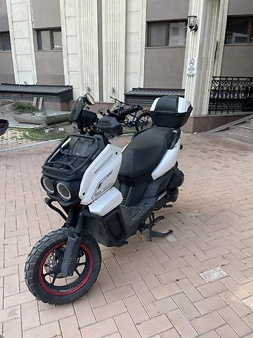super soco: Скутер (мопед) 150 см³, стиль ADV/City Характеристики и оснащение: - — 1