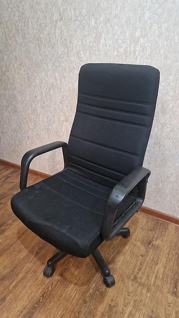 Ofis oturacaqları: Fırlanır, hündürlük ayarı var Az istifadə olunub Ünvanı. Nzs Babək — 1