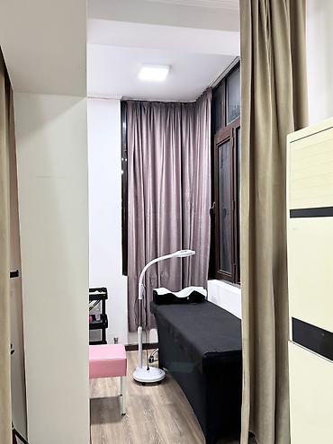 Аренда кабинетов в салонах красоты: Сдаются рабочие места в бьюти-студии ✨ Кушеткиманикюрные столы 📍 — 8