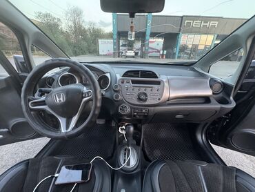 Honda: Honda Fit: 2010 г., 1.5 л, Автомат, Бензин, Хэтчбэк — 11