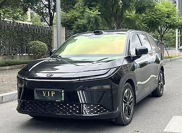 signum 3: Toyota bZ4X: 2026 г., Электромобиль, Кроссовер — 2