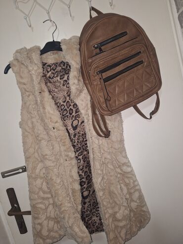 Prsluci: Prsluk vel xl ali moze od M do xl i ranac koji nije koristen oba za — 11