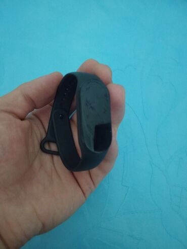 13 pro max 256: Mi Band 7 smart saat işlek vəziyyətdədir zaretqani normal saxliyir