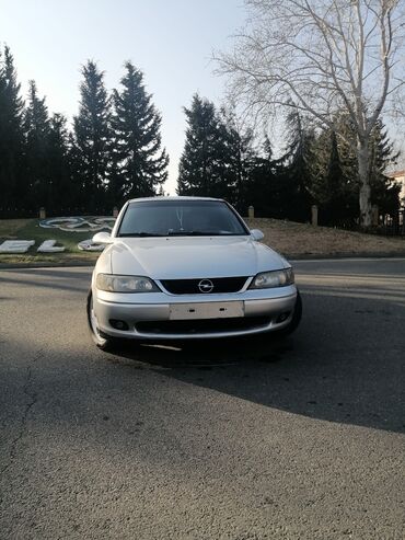 maş: Opel Vectra: 2 l | 1999 il 345672 km Sedan