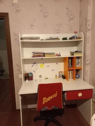 стол кухонный стекло: Yazı masası yaxşı vəziyyətdədir təcili evdən çıxmalıdır qiymət 50