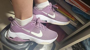 nike stikle: Nike patike za trening/trčanje – ženski model u ljubičastoj boji - — 1
