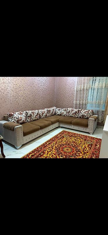 divanlar ve qiymetleri: Künc divan. Satılır 430 azn. Bazasızdır. 2,90*2,20 ölçüsündə. Ünvan — 1