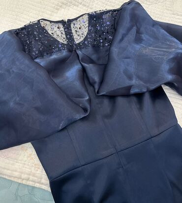 Вечерние платья: Вечернее платье, Рукава: Длинные, Бретельки на одно плечо — 15