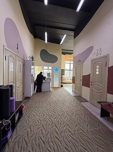 Аренда помещений свободного назначения: 🏢 Сдается коммерческое помещение в аренду на первой линии! 📍 Локация — 13