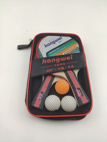 Masaüstü Oyunlar: Tenis roketkasi "Kongwei"+3 ədəd tenis topu. Metrolara və şəhərdaxili