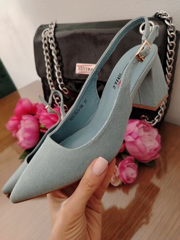 Salonke: Salonke, 37 — 7