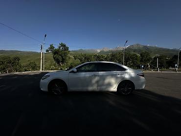 corolla 2018: Toyota Camry: 2017 г., 2.5 л, Автомат, Гибрид, Седан — 3