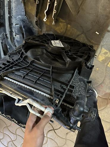 Бампер и комплектующие: Бампер Hyundai, Оригинал — 20