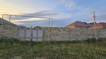 дом с гаражом и мансардой: 2 otaqlı, 1 kv. m