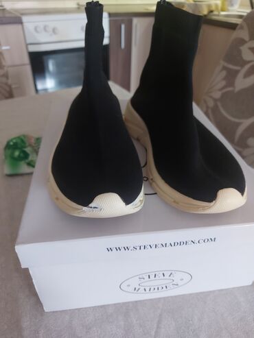 teget gleznjace: Ankle boots, Steve Madden, 38