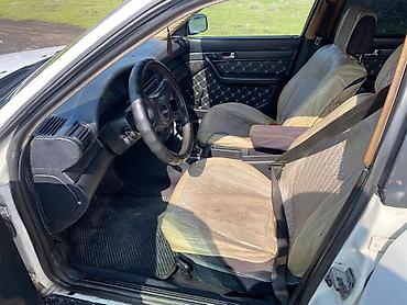 Audi: Audi 100: 1993 г., Седан — 9