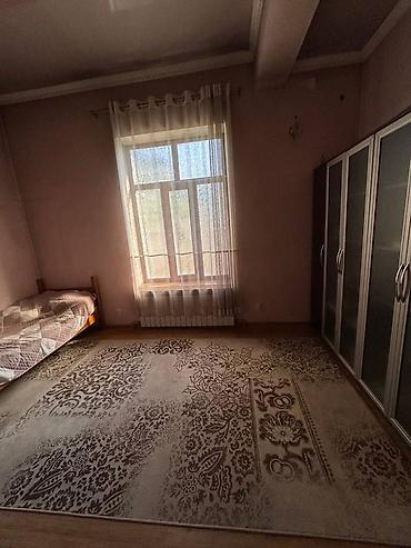 продаю дом ленинградской: 5 комнат, 35 м², 350 соток, Бишкек, Собственник — 8
