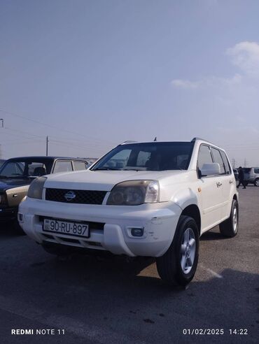 zil satilir: Nissan X-Trail: 2 l | 2001 il Ofrouder/SUV