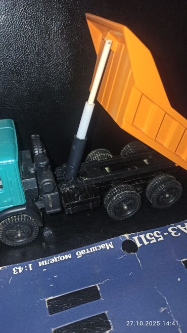Avtomobil modelləri: Kolleksiya üçün SSRİ istehsalı miqyaslı model – KamAZ-5320 dumpper — 11