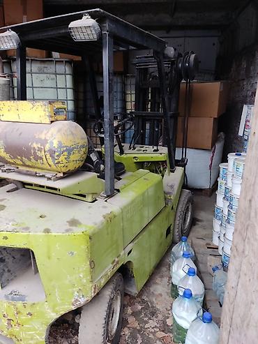 Погрузчики: Погрузчик, 1985 г., Колесный, Вилочный — 6