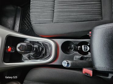 Opel: Opel Astra GTC: 1.4 l | 2011 il 251000 km Hetçbek — 9