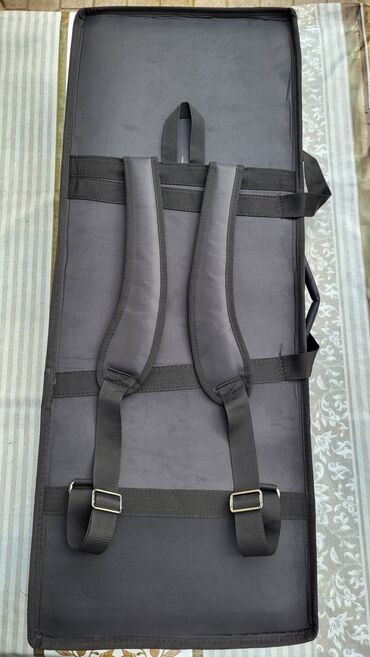 Futlyarlar, çexollar: Məhsul: Klaviatura/sintezator üçün yumşaq çanta - Rəng: Qara (daxili — 8