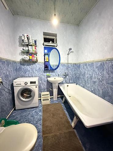 Продажа коттеджей и домов: Срочно продается дом с действующим бизнесом (продукт. магазин) в ж/м — 13