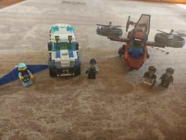 Игрушки: Продаю Лего Сити вертолетом и полицейским машиной,в отличном