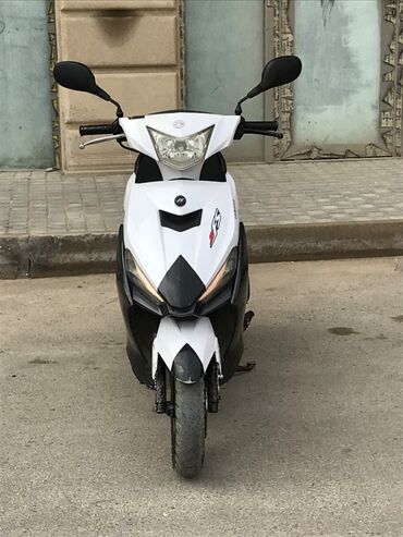 yamaha fzs: Satılır Yamaha F5 125 cc kasmetik 1-2 işi var qiymetinen çıxacam
