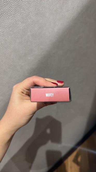 il: Məhsul: Huda Beauty Liquid Matte dodaq boyası Rəng: Wifey — 3