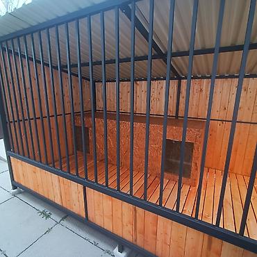 Металлические заборы: Вольер для собаки - Каркас: прочная металлическая рама с — 3