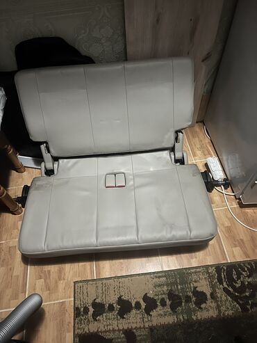 сиденья паджеро: Третий ряд сидений, Кожа, Mitsubishi