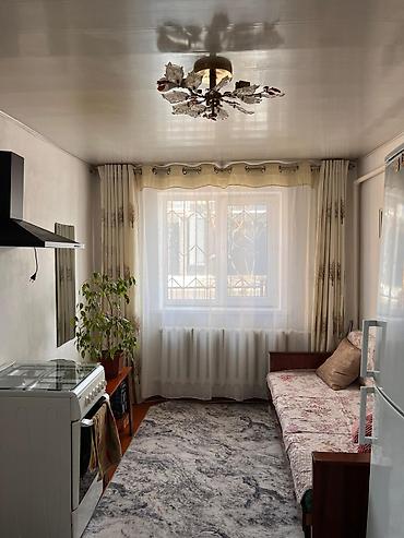 Продажа домов: Полдома, 80 м², 5 комнат, Собственник — 3