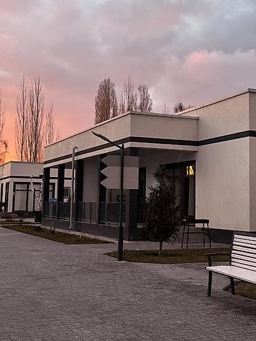 Долгосрочная аренда домов: Продаю коттедж на 1-линии ЦО Атлантис 🌊88м2 - Просторная гостинная - — 12