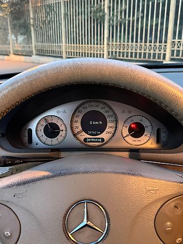 mercedes s class 220: Mercedes-Benz E 220: 2.2 l | 2004 il Sedan — 4