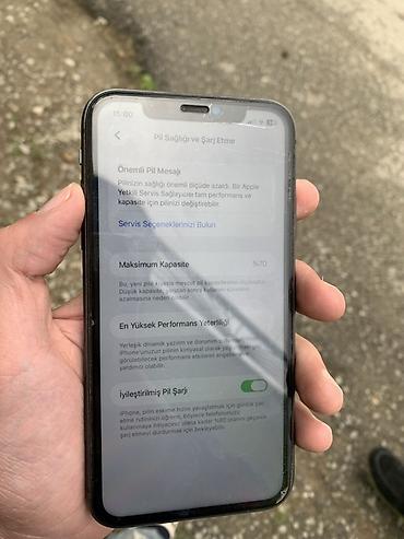 apple macbook: IPhone 11, Qara, Face ID — 4