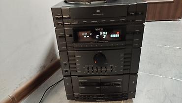 Другая аудиотехника: Только сам центр без колонок, аукс работает, радио работает, сд — 4