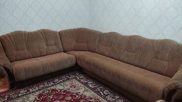 диван два кресла комплект: Угловой диван, цвет - Коричневый, Б/у