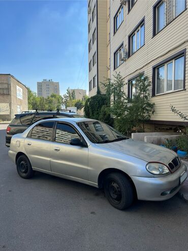 объем 1: Daewoo Lanos: 1997 г., 1.5 л, Механика, Бензин, Седан