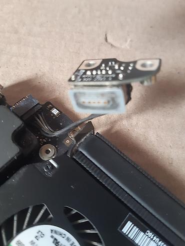 Ostali kompjuterski delovi: MacBook Pro 15" A1286 (late 2010 / early 2011) – delovi Dostupni — 2