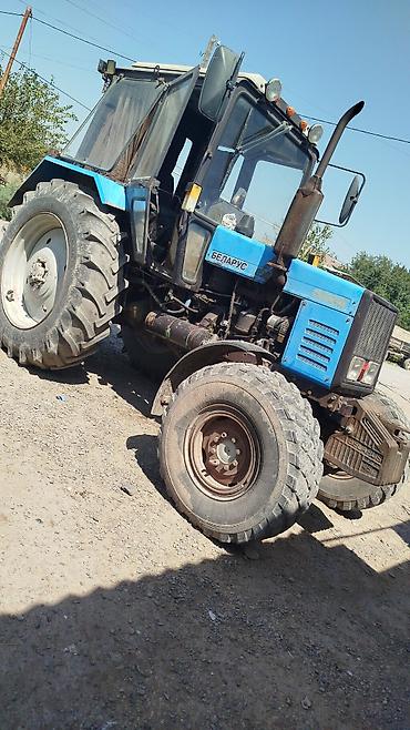 car buy: Belarus 892 traktor - Model: Belarus 892 (etiket üzərində “БЕЛАРУС — 6