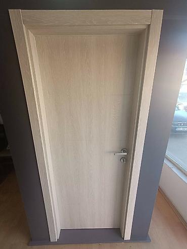 Prozori: Sobna vrata – moderna, ravna ploča sa horizontalnim fugama - Tip — 17