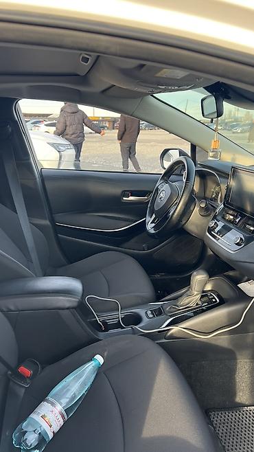 Toyota: Toyota Corolla: 2022 г., 1.8 л, Вариатор, Гибрид, Седан — 6