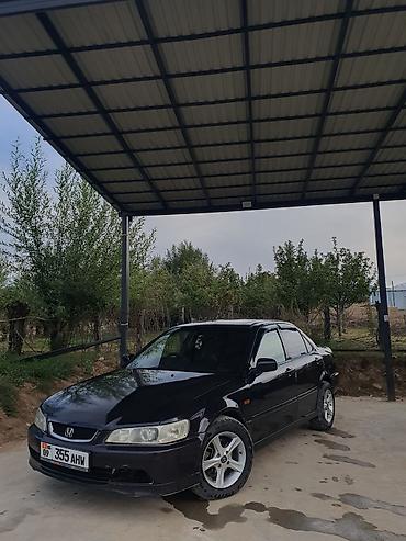 Honda Accord: 2001 г., 2 л, Бензин, Седан