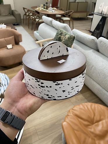 Декоративная шкатулка с крышкой - Форма: круглая - Материалы: верх и