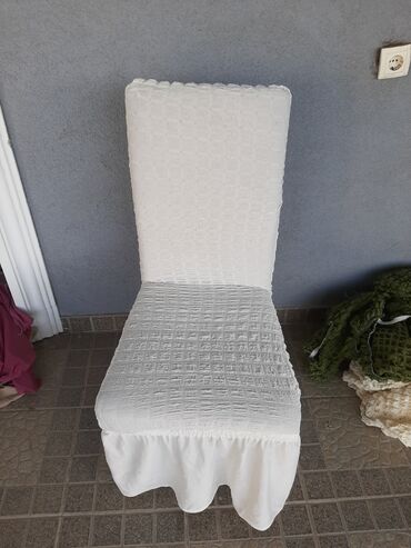 19 oglasa | lalafo.rs: Prekrivaci za stolice 6 komad 1800 dina