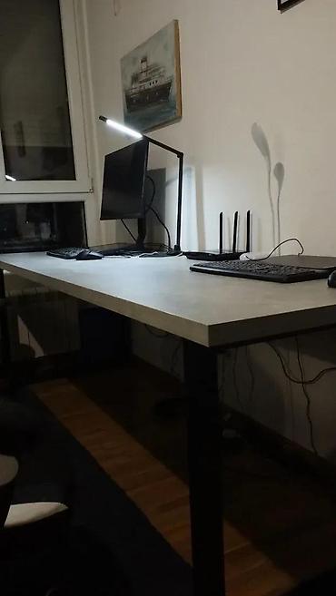 bež sofa: JAKI STABILNI RADNI STOLOVI ZA DVE OSOBE R445 | Izrada po meri Dezen — 6